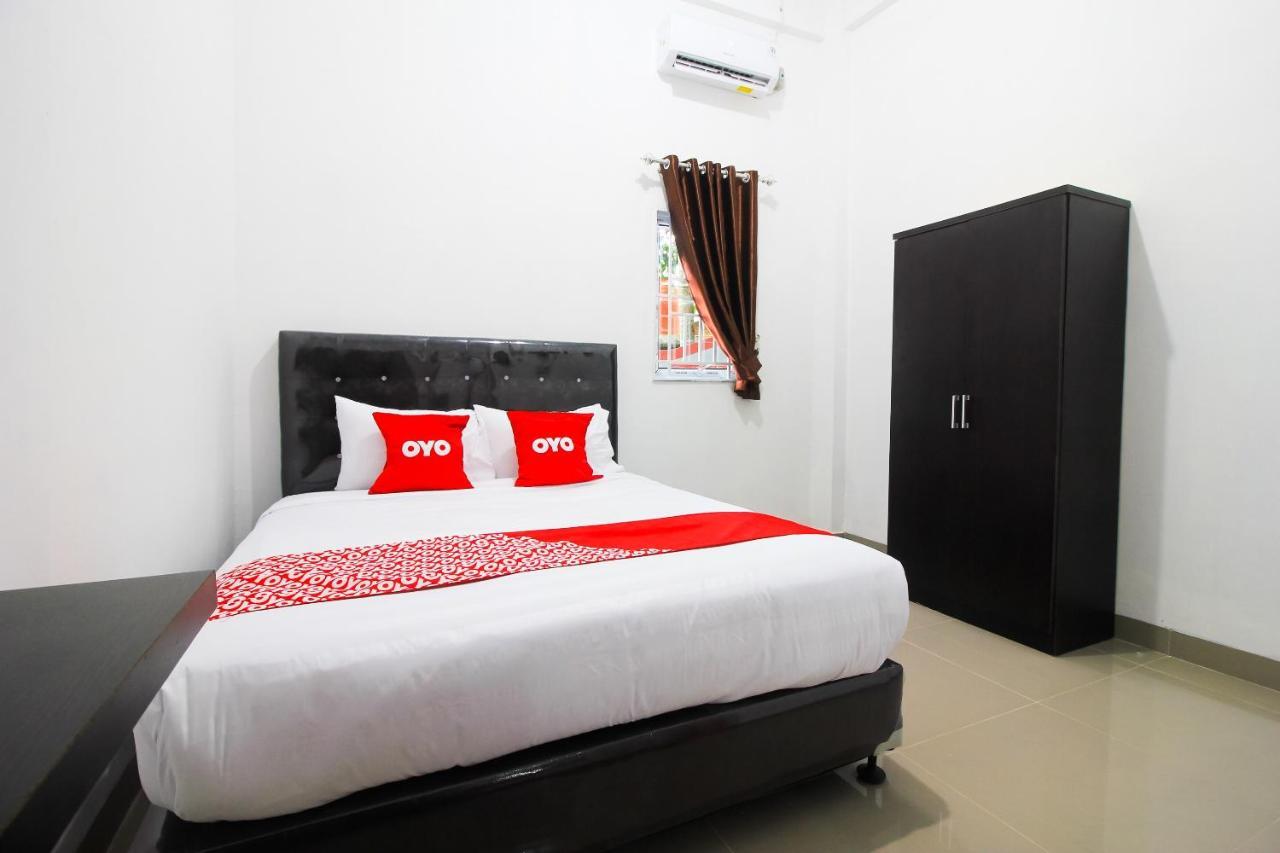 Oyo 1653 Fajar Residence Pekanbaru Kültér fotó