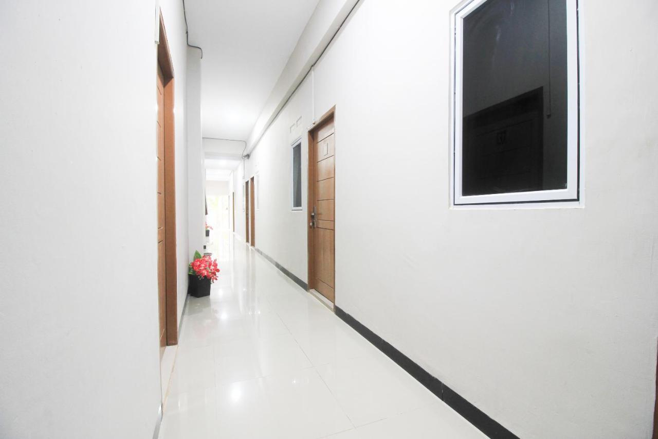 Oyo 1653 Fajar Residence Pekanbaru Kültér fotó